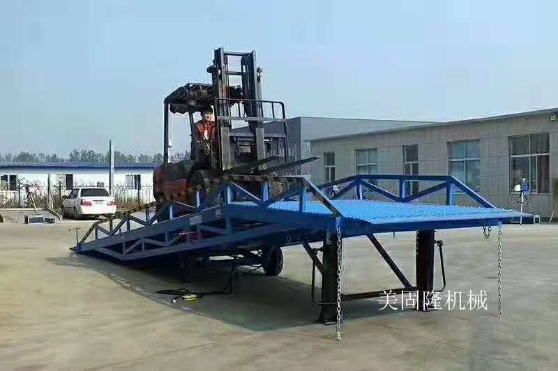 兰州移动式登车桥价格